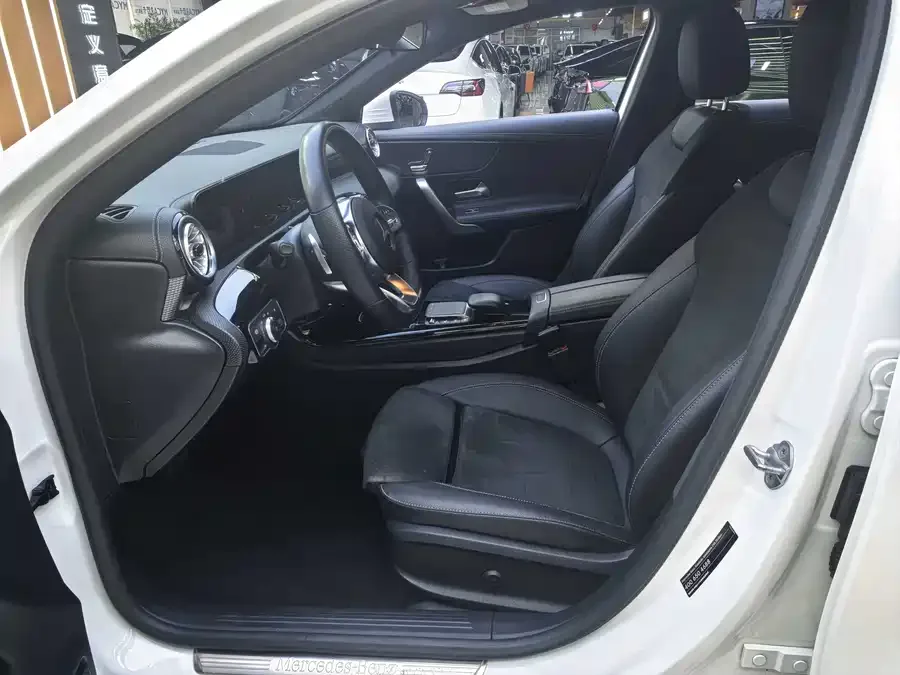Mercedes-Benz Class A Mercedes-Benz A-Class 2023 A 200 L Fashion Edition 2023 — миниатюра 5