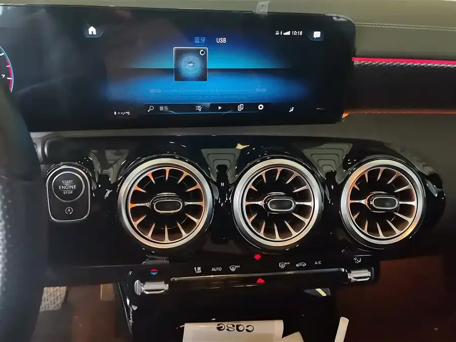 Mercedes-Benz Class A Mercedes-Benz A-Class 2022 A 200 L Sports Sedan Fashion Edition 2022 — миниатюра 5