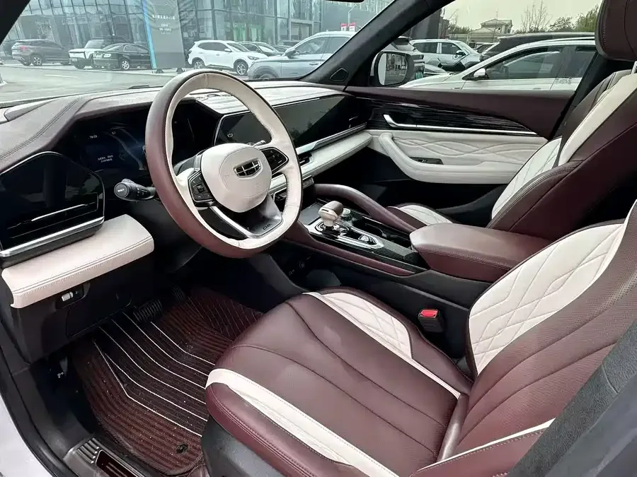 Geely Monjaro Xingyue L 2024 2.0TD High Power Automatic 2WD Yunqi Edition 2024 — миниатюра 2