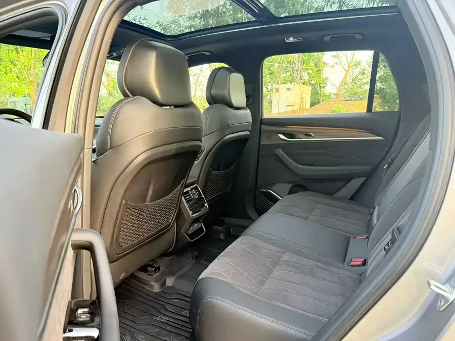 Geely Monjaro Xingyue L 2025 Dongfangyao 2.0TD Automatic Star-gazing Edition 2025 — миниатюра 4
