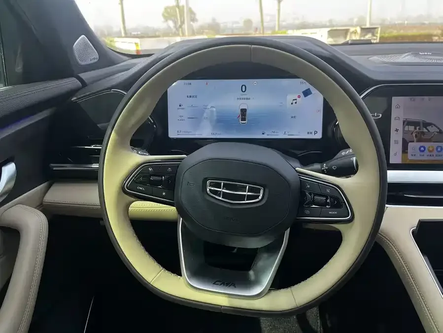 Geely Monjaro Xingyue L 2025 Dongfangyao 2.0TD Automatic Star-gazing Edition 2025 — миниатюра 4