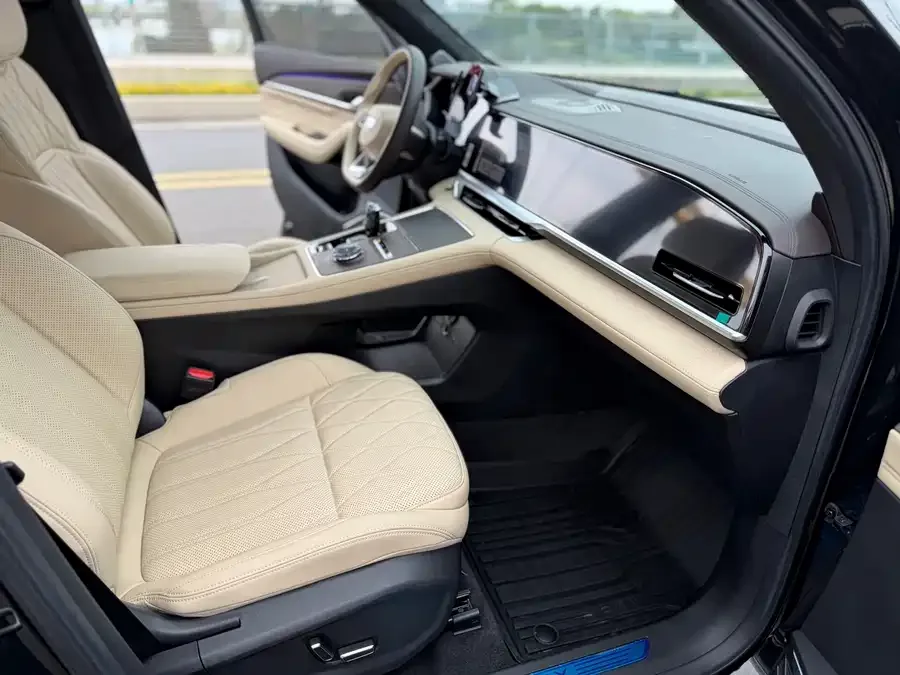 Geely Monjaro Xingyue L 2025 Dongfangyao 2.0TD Automatic Star-gazing Edition 2025 — миниатюра 4