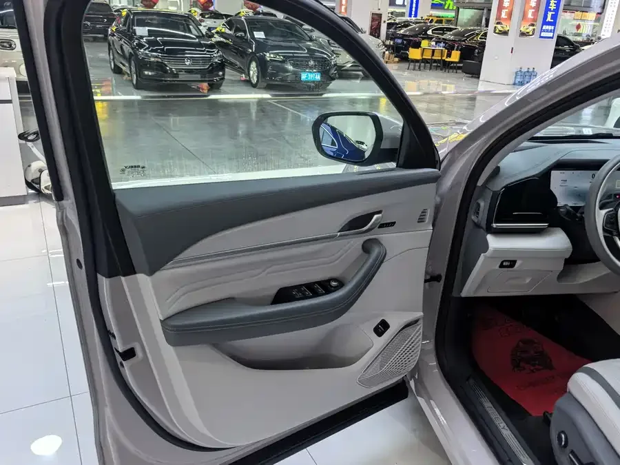 Geely Monjaro Xingyue L 2024 Hybrid 1.5T Tiangong Edition 2025 — миниатюра 4