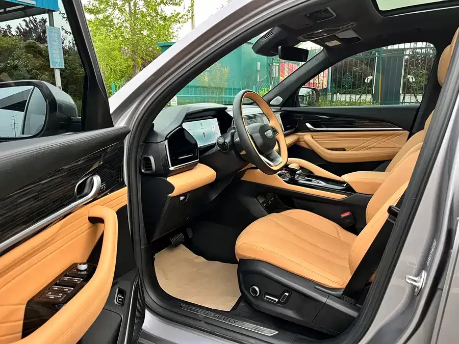 Geely Monjaro Xingyue L 2024 Hybrid 1.5T Tiangong Edition 2024 — миниатюра 2