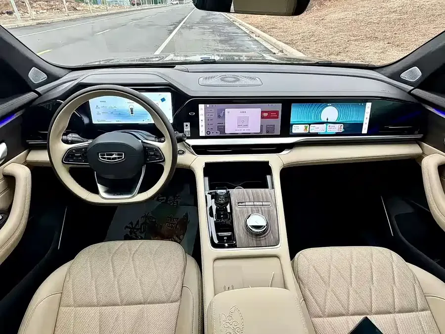 Geely Monjaro Xingyue L 2025 Dongfang Yao 2.0TD Automatic Current Edition 2025 — миниатюра 2