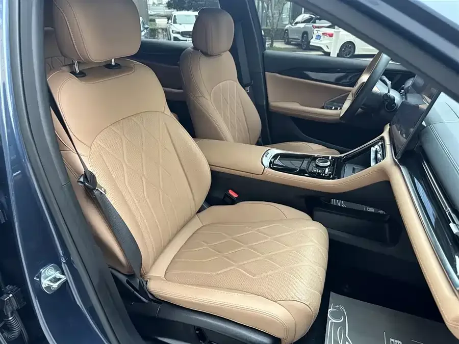 Geely Galaxy A7 Galaxy A7 2025 EM-i 150km Starship Edition 2025 — миниатюра 4