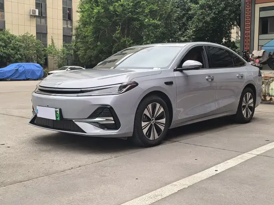 Geely Galaxy A7 Galaxy A7 2025 EM-i 150km Explorer+ Edition 2025 — фото 1, купить с доставкой в Москву