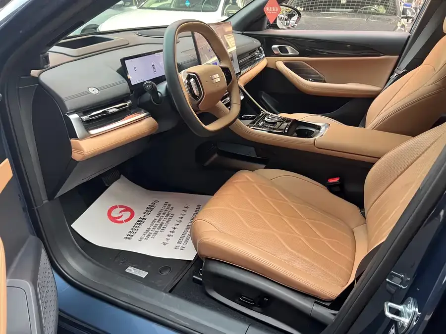 Geely Galaxy A7 Galaxy A7 2025 EM-i 150km Starship Edition 2025 — миниатюра 2