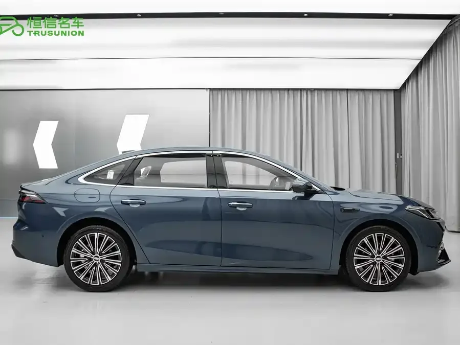 Geely Galaxy A7 Galaxy A7 2025 EM-i 150km Starship Edition 2025 — миниатюра 4