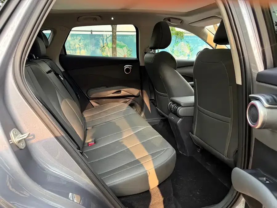 BYD Yuan PLUS Yuan PLUS 2025 Intelligent Driving Edition 510KM Excellence Edition 2025 — миниатюра 4
