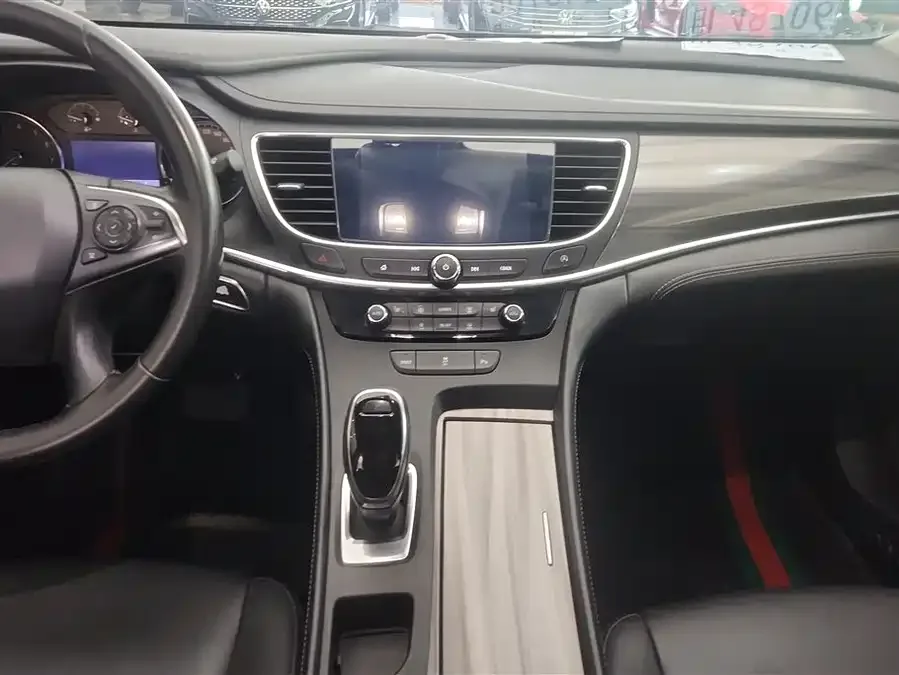 Buick LaCrosse LaCrosse 2021 652T Luxury 2022 — миниатюра 4