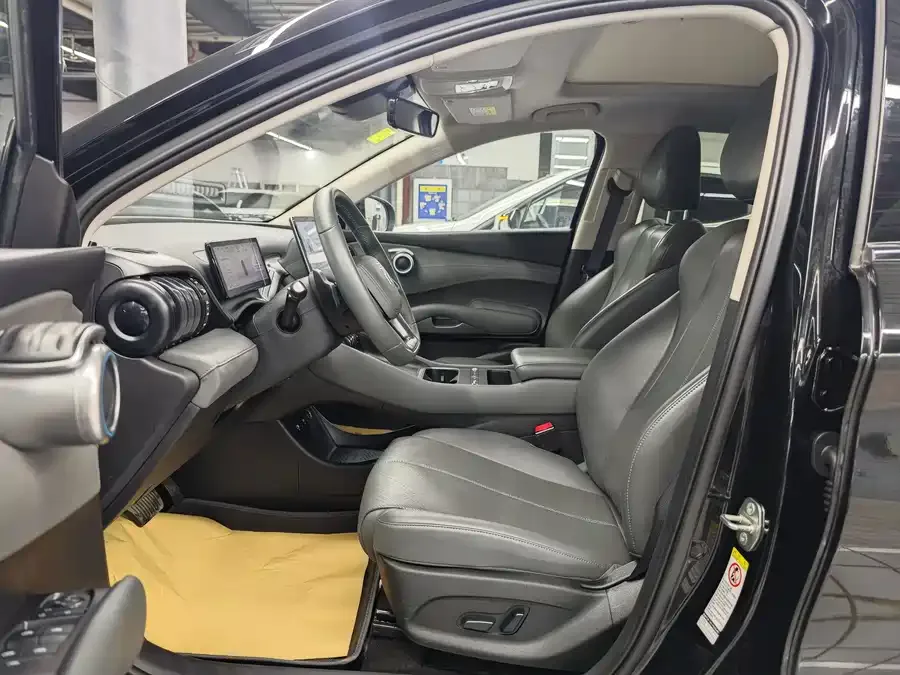 BYD Yuan PLUS Yuan PLUS 2025 Smart Driving Edition 510KM Beyond Edition 2025 — миниатюра 2