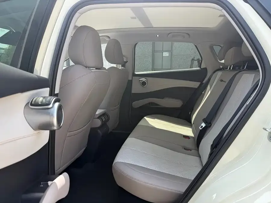 BYD Yuan PLUS Yuan PLUS 2025 Smart Driving Edition 510KM Beyond Edition 2025 — миниатюра 2
