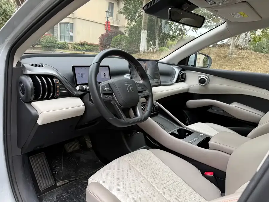 BYD Yuan PLUS Yuan PLUS 2025 Smart Driving Edition 510KM Beyond Edition 2025 — миниатюра 2