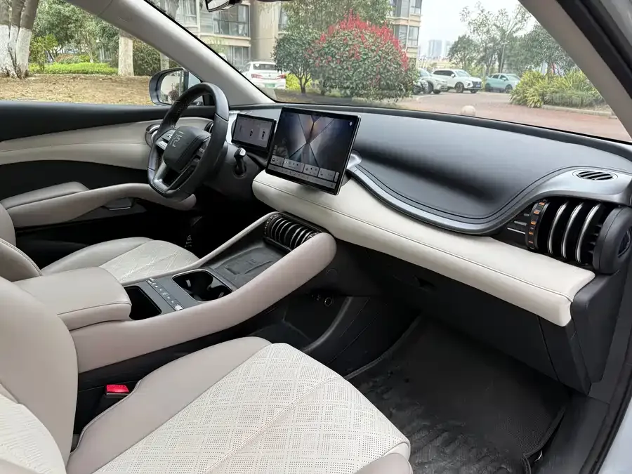 BYD Yuan PLUS Yuan PLUS 2025 Smart Driving Edition 510KM Beyond Edition 2025 — миниатюра 4
