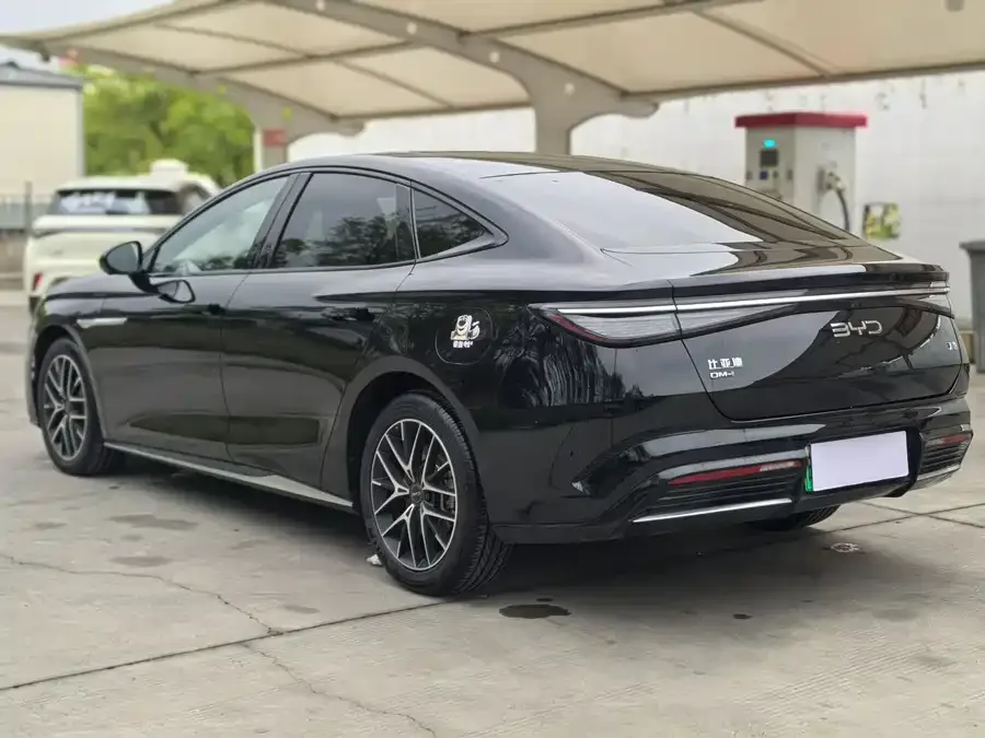 BYD seal Haibao 2024 Glory Edition DM-i 1.5L 121km Premium Edition 2024 — миниатюра 3