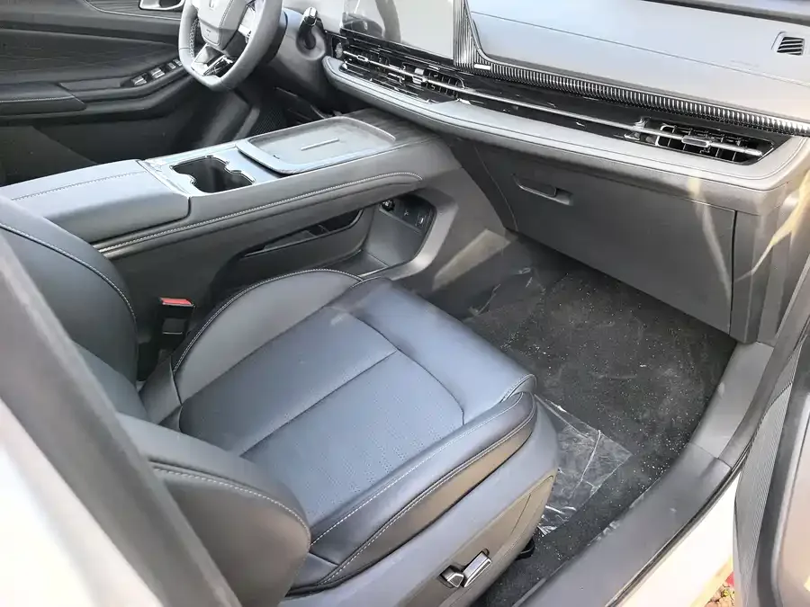 Changan CS55PLUS PHEV Changan CS55PLUS PHEV 2025 Smart New Blue Whale 125km Super Energy Edition 2025 — миниатюра 3