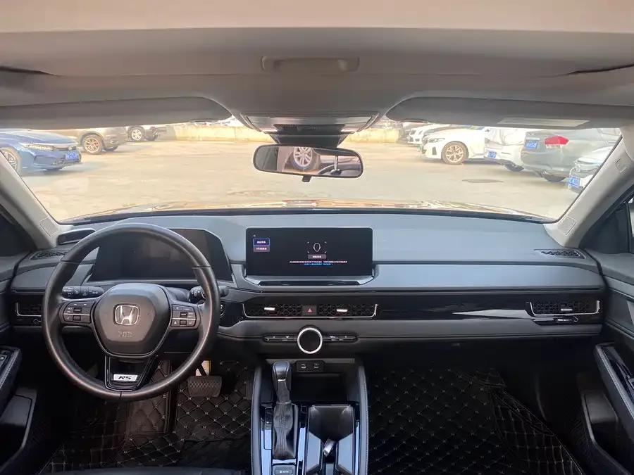 Honda Inspire 2024 Insignia 260TURBO Refined Edition 2024 — миниатюра 2