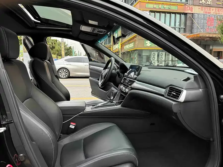 Honda Inspire 2022 Insignia 260TURBO Elegant Edition 2022 — миниатюра 4