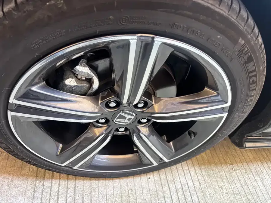 Honda Inspire 2023 Insignia 260TURBO Elegant Edition 2023 — миниатюра 3