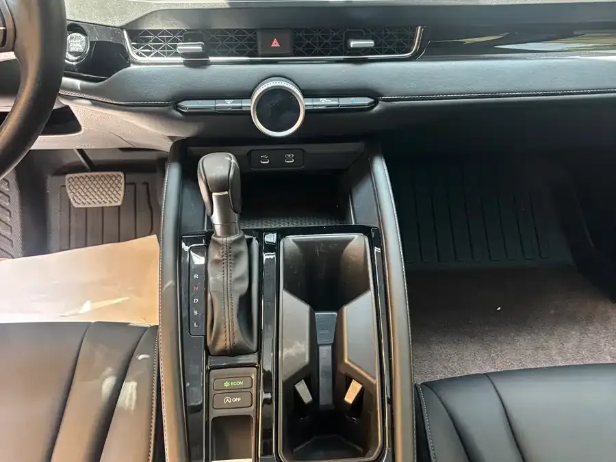 Honda Inspire 2023 Insignia 260TURBO Elegant Edition 2023 — миниатюра 5