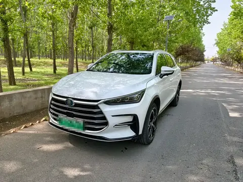 BYD Tang New Energy 2023 buy in Moscow