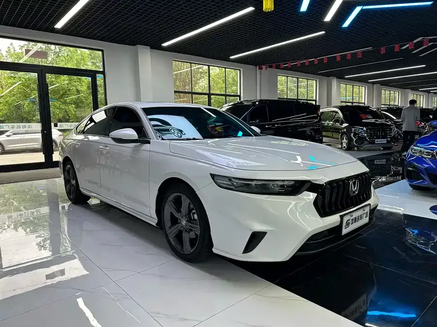 Honda Inspire 2023 Insignia 260TURBO Elegant Edition 2024 — миниатюра 3