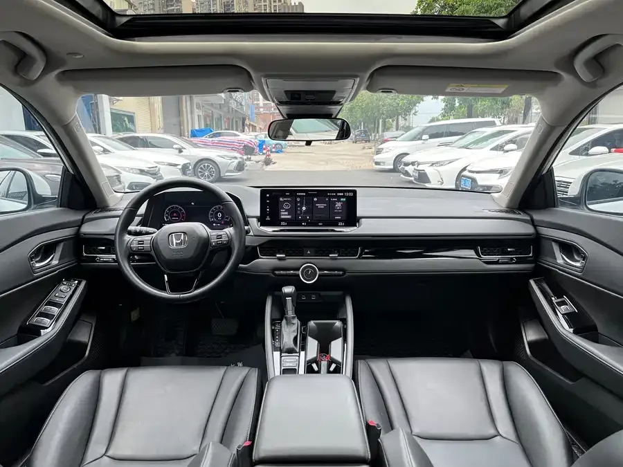 Honda Inspire Insignia 2024 260TURBO Elite Edition 2024 — миниатюра 2