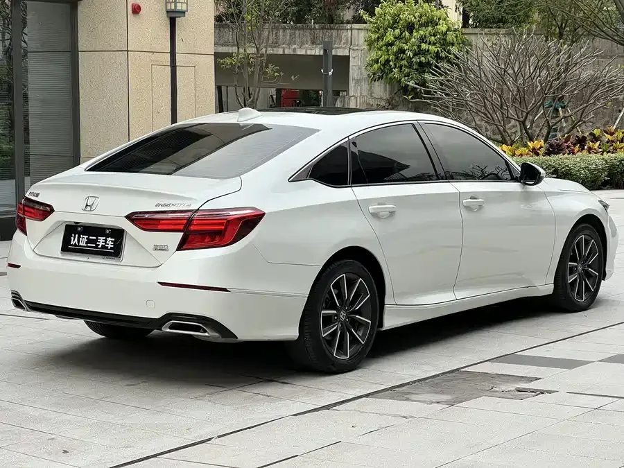 Honda Inspire Inship 2022 260TURBO Exquisite Edition 2022 — миниатюра 4
