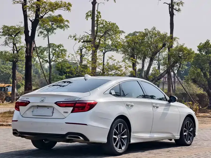 Honda Inspire Inship 2022 260TURBO Exquisite Edition 2022 — миниатюра 2