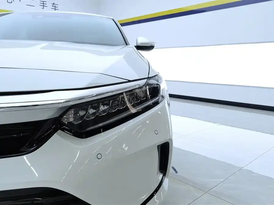 Honda Inspire Inship 2022 260TURBO Exquisite Edition 2022 — миниатюра 2