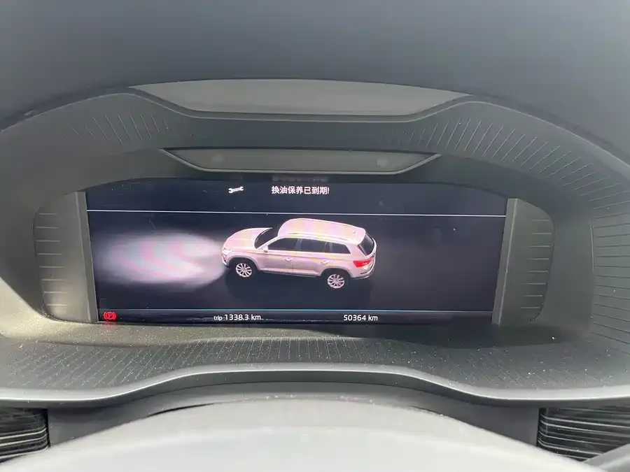 Skoda Kodiaq Kodiak 2021 TSI330 5-seater two-wheel drive luxury premium version 2022 — миниатюра 4
