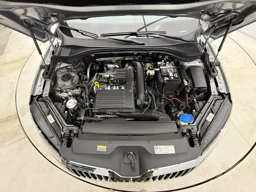 Skoda SuperB Superb 2023 facelifted TSI280 DSG exclusive version 2023 — миниатюра 4
