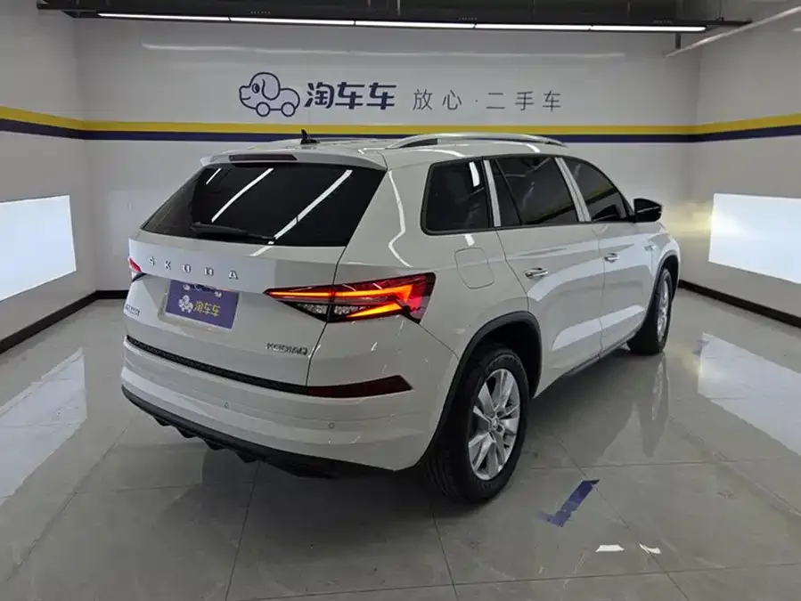 Skoda Kodiaq Kodiak 2024 TSI330 5-seater two-wheel drive powerful version 2024 — миниатюра 3