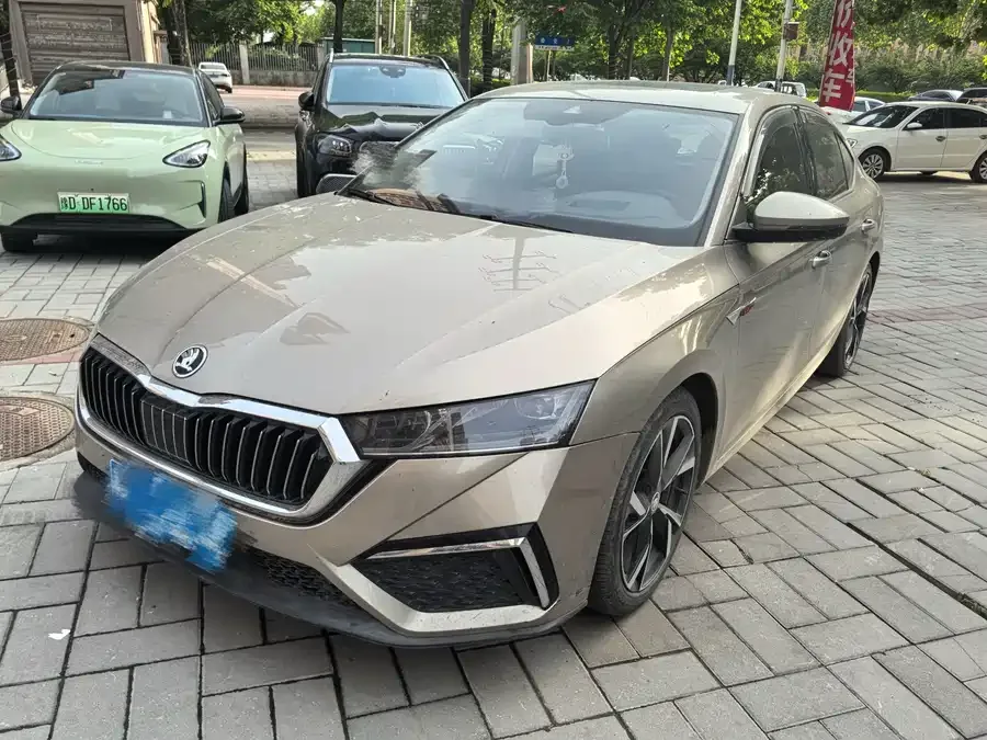 Skoda Octavia Octavia 2021 PRO TSI280 DSG Premium Edition 2022 — фото 1, купить с доставкой в Москву