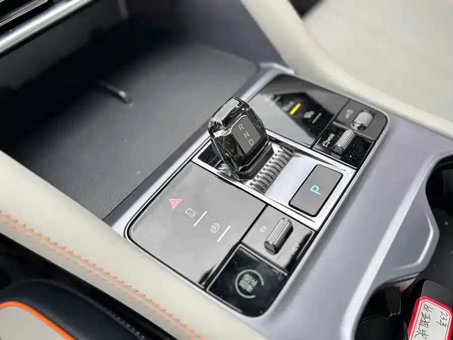 BYD Song PLUS New Energy Song PLUS New Energy 2023 Champion Edition DM-i 110KM Flagship PLUS 2023 — миниатюра 5