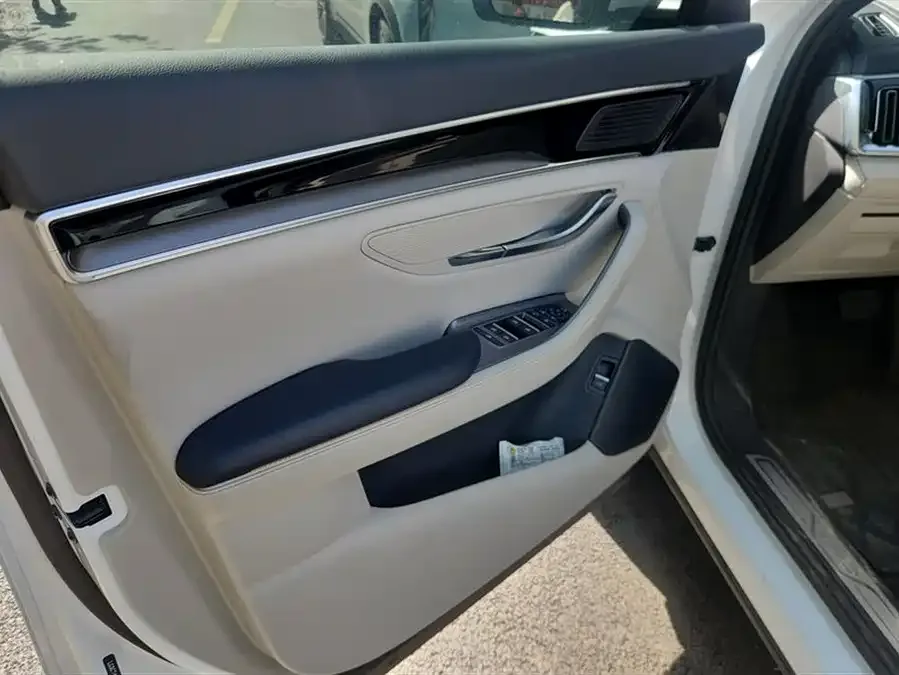 BYD Song PLUS New Energy Song PLUS New Energy 2024 Honor Edition DM-i 150km Flagship PLUS 2024 — миниатюра 4