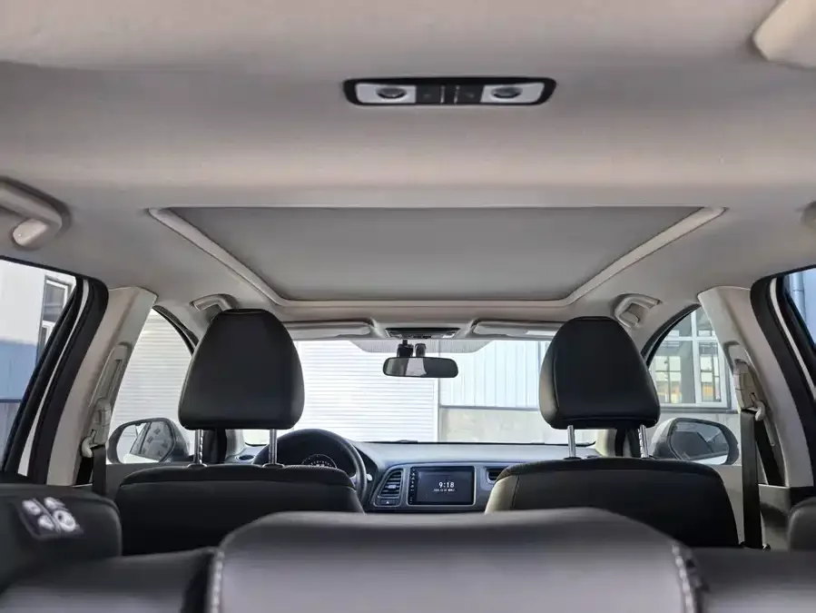 Honda Vezel 2022 VIZI 1.5L CVT Phantom Night Pioneer Edition 2022 — миниатюра 5