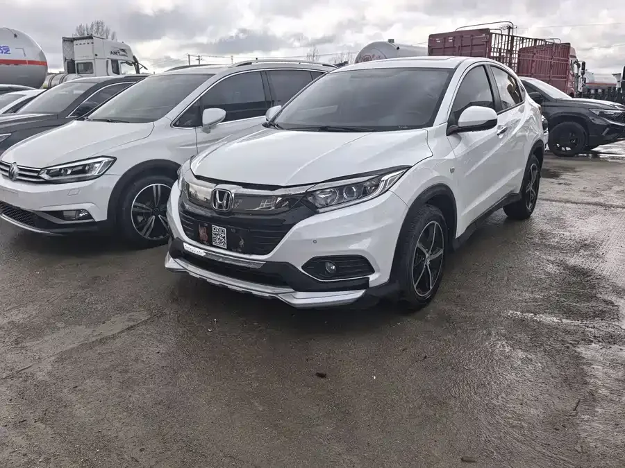 Honda Vezel 2022 VIZI 1.5L CVT Phantom Night Pioneer Edition 2022 — фото 1, купить с доставкой в Москву