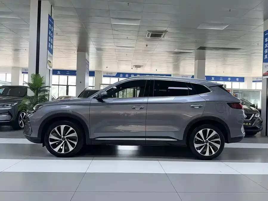 BYD Song PLUS New Energy Song PLUS New Energy 2023 Champion Edition DM-i 110KM Flagship PLUS 2023 — миниатюра 2