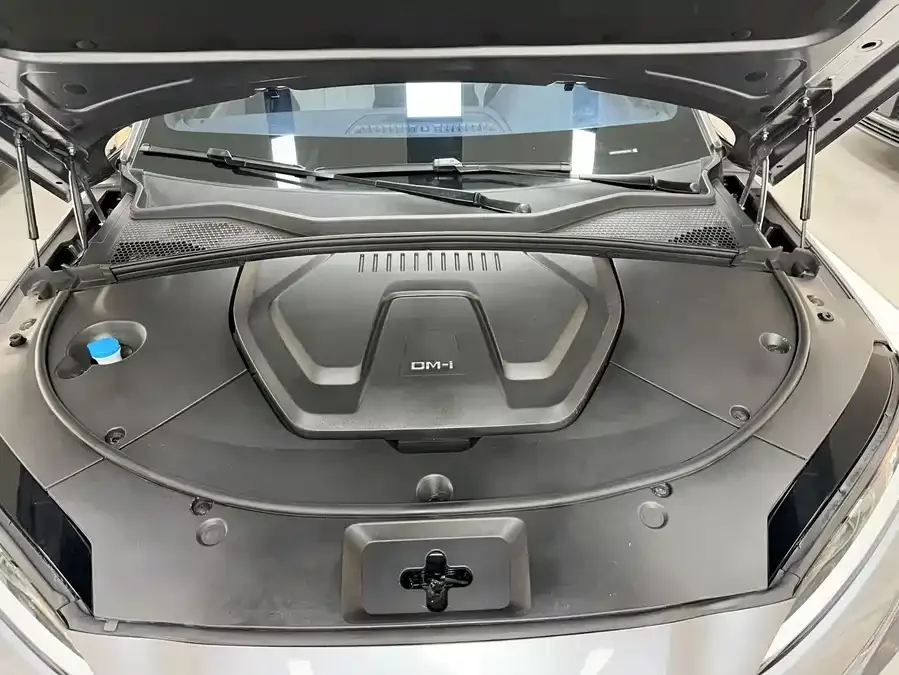 BYD Song PLUS New Energy Song PLUS New Energy 2023 Champion Edition DM-i 110KM Flagship PLUS 2023 — миниатюра 5