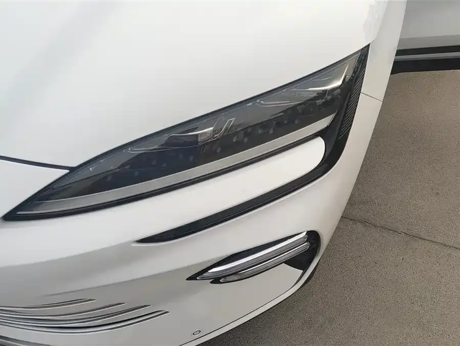 BYD Song PLUS New Energy Song PLUS New Energy 2023 Champion Edition DM-i 110KM Flagship 2024 — миниатюра 2