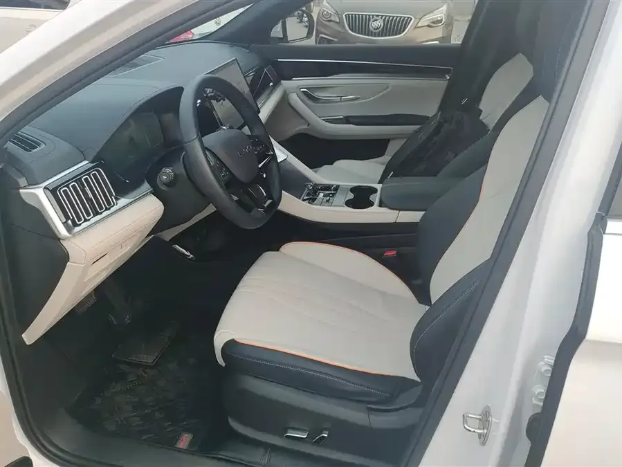 BYD Song PLUS New Energy Song PLUS New Energy 2023 Champion Edition DM-i 110KM Flagship 2024 — миниатюра 3