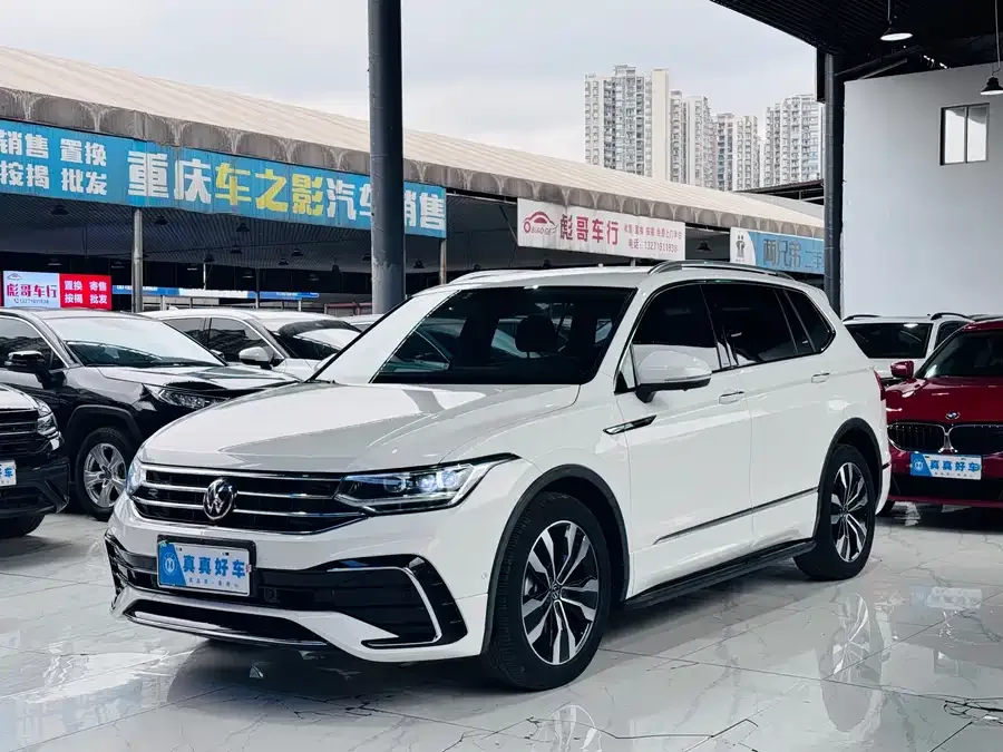 Volkswagen Tiguan L Tiguan L 2022 330TSI Automatic 2WD R-Line Enjoy Edition 2022 — фото 1, купить с доставкой в Москву