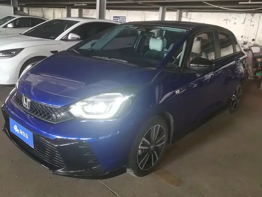 Honda Fit Fit 2023 1.5L CVT Trendy Pro Edition 2023 — фото 1, купить с доставкой в Москву