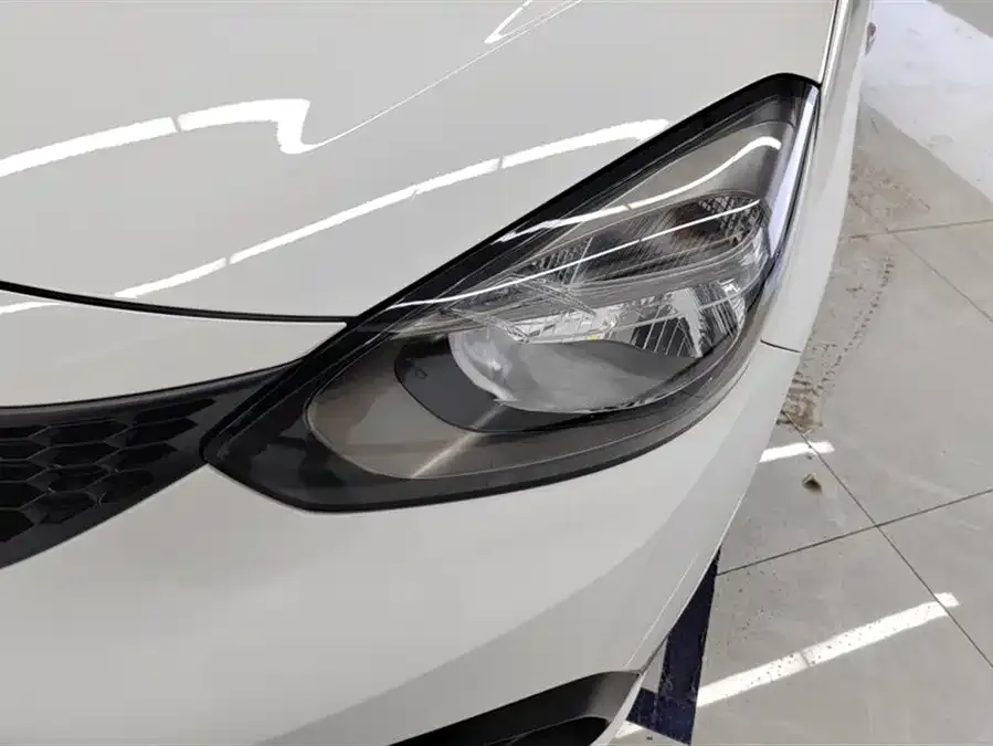 Honda Fit Fit 2022 1.5L CVT Trendy Sunroof Edition 2023 — миниатюра 5