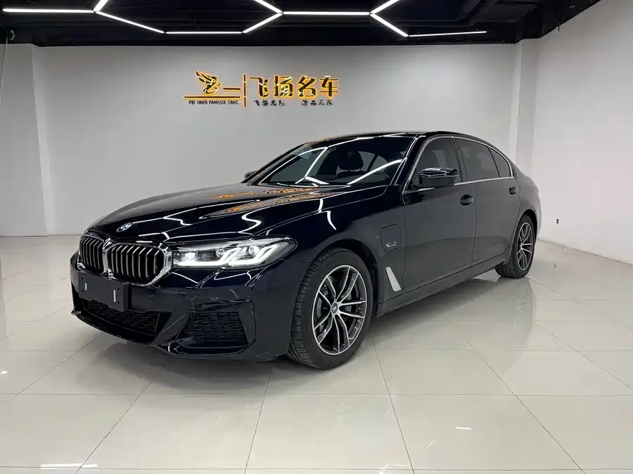 BMW 5 Series New Energy 2022 535Le M Sports Package 2023 — фото 1, купить с доставкой в Москву
