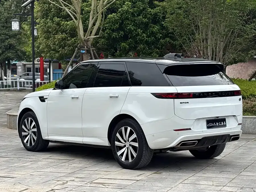 Land Rover Range Rover Sport Range Rover Sport 2024 400PS Dynamic SE 2024 — миниатюра 2