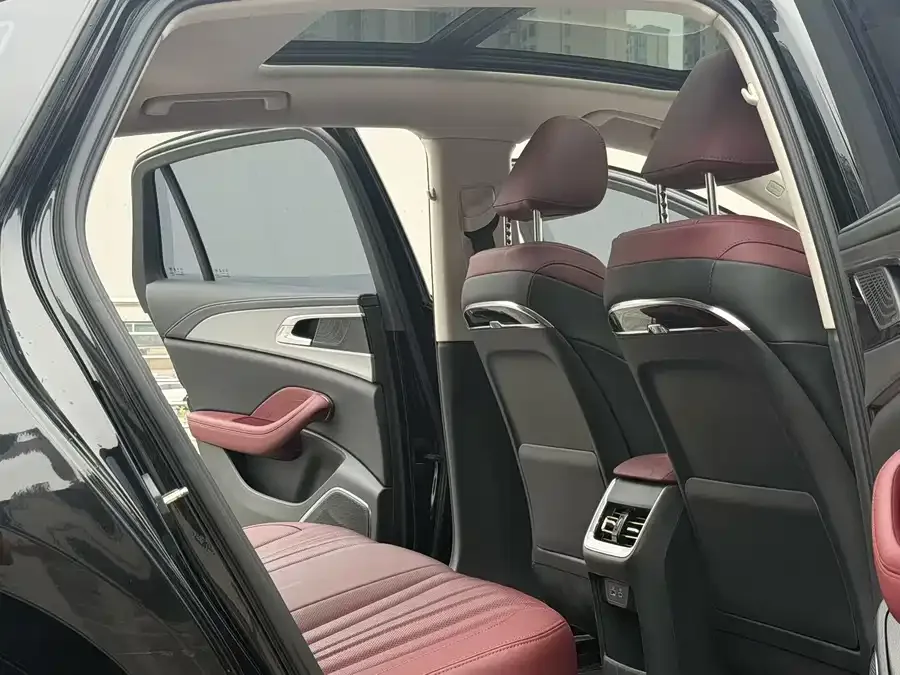 Hongqi H5 Hongqi H5 2024 2.0T Automatic Intelligent Connection Flagship Chang Edition 2024 — миниатюра 2