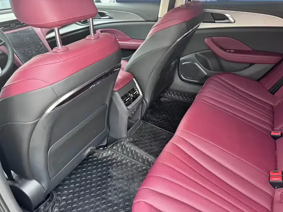 Hongqi H5 Hongqi H5 2023 1.5T DCT Zhilian Qiyun Edition 2024 — миниатюра 2